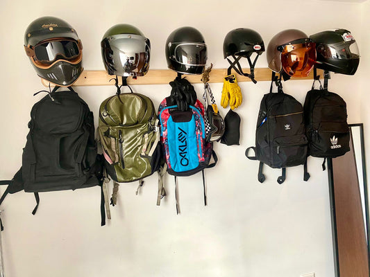 Soporte para 6 cascos acabado natural